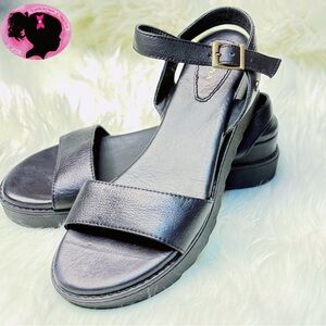 🧳 Patina Black Leather Straps with Buckle Platform Sandals